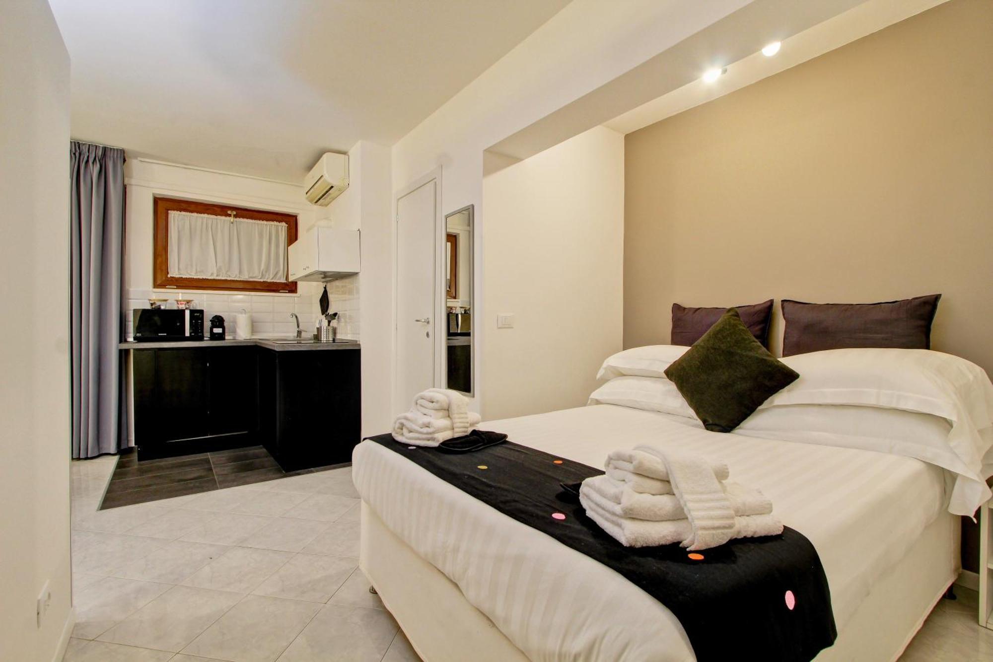 Fermata San Pietro - Appartamento Con Parcheggio โรม ภายนอก รูปภาพ