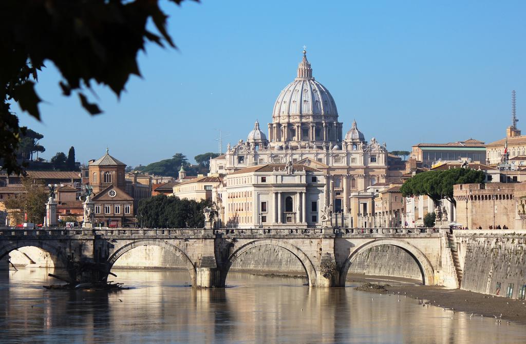 Fermata San Pietro - Appartamento Con Parcheggio โรม ภายนอก รูปภาพ